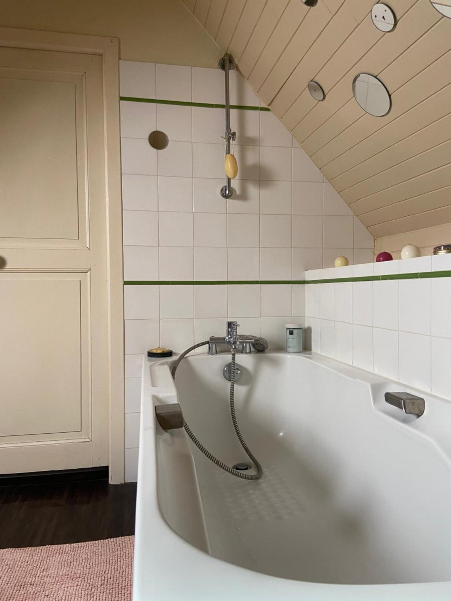 Les Chambres De L'Atelier Marigne-Laille Eksteriør bilde